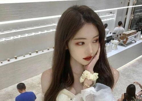 网红吃瓜男帅哥