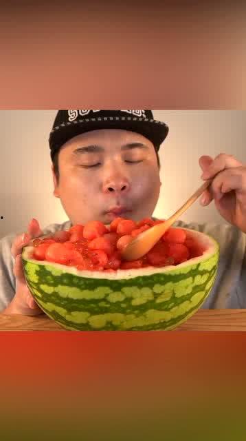 故哥吃瓜网,故哥吃瓜网带你领略明星幕后故事