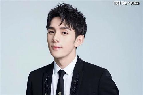 网红吃瓜小霖霖是谁呀视频,视频走红背后的故事